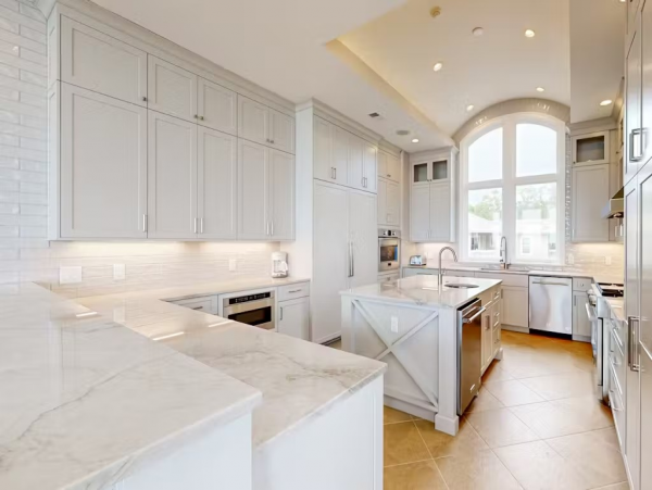 Hilton Head Oceanfront Vacation Rental - Luxury 6-Bedroom Beach House with Pool & Decks
