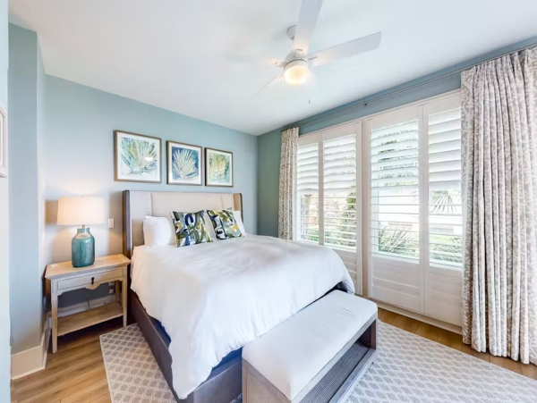 Hilton Head Oceanfront Vacation Rental - Luxury 6-Bedroom Beach House with Pool & Decks