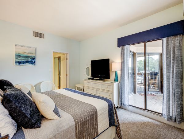 Coastal Condo in Hilton Head Harbour Retreat