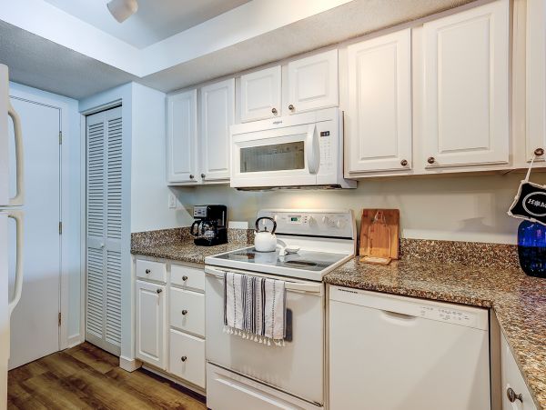 Coastal Condo in Hilton Head Harbour Retreat