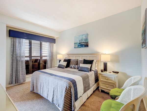 Coastal Condo in Hilton Head Harbour Retreat