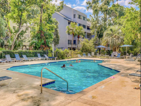 Hilton Head Charmer Three Bedrooms Sleeps Eight