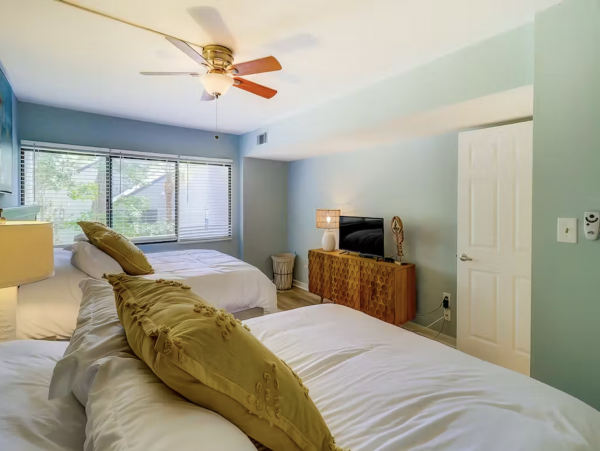 Hilton Head Charmer Three Bedrooms Sleeps Eight
