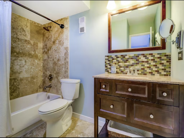Hilton Head Charmer Three Bedrooms Sleeps Eight