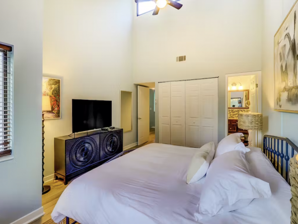 Hilton Head Charmer Three Bedrooms Sleeps Eight