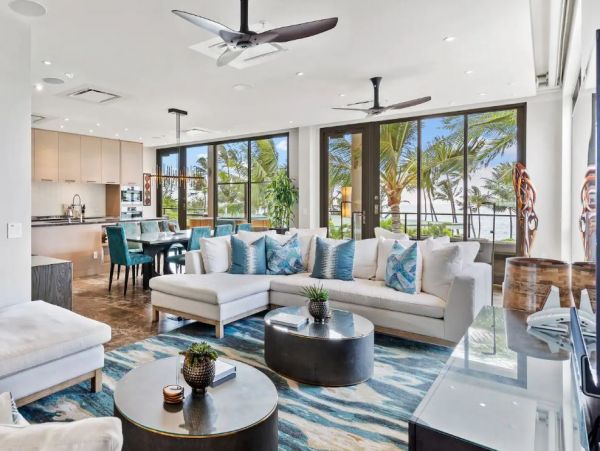 Luxurious Vacation Condo in Maui with Private Hot Tub