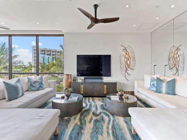 Luxurious Vacation Condo in Maui with Private Hot Tub