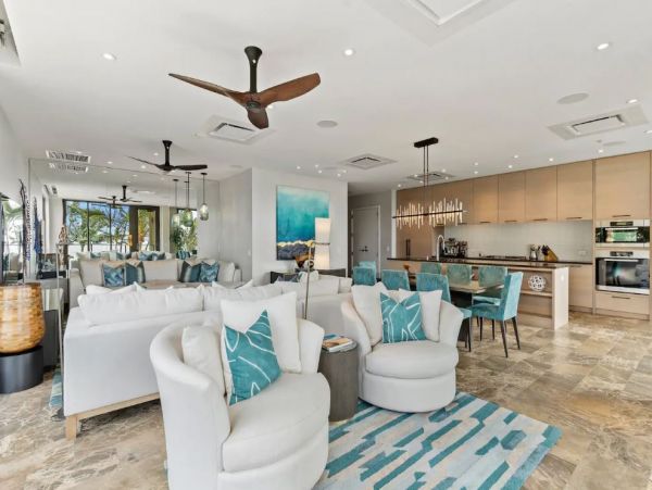 Luxurious Vacation Condo in Maui with Private Hot Tub