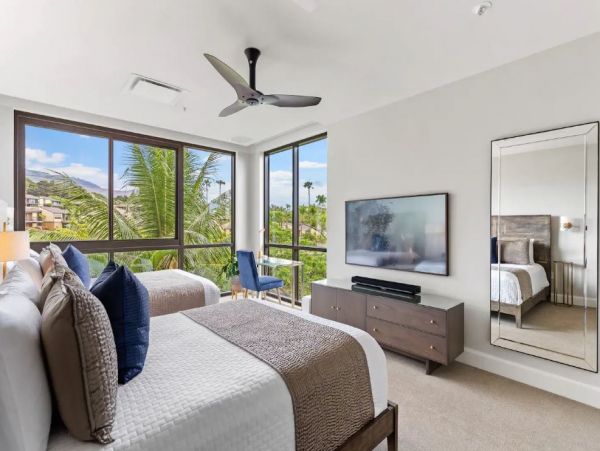 Luxurious Vacation Condo in Maui with Private Hot Tub