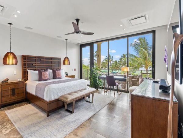Luxurious Vacation Condo in Maui with Private Hot Tub
