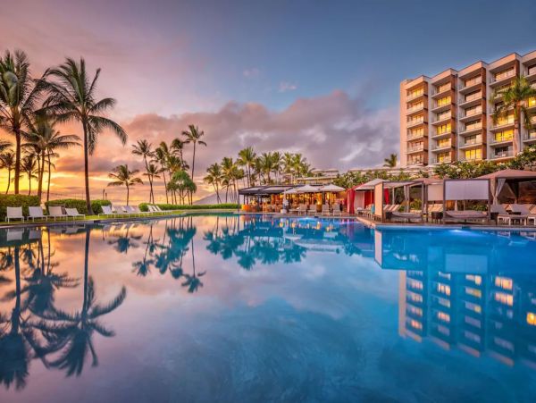 Luxurious Vacation Condo in Maui with Private Hot Tub
