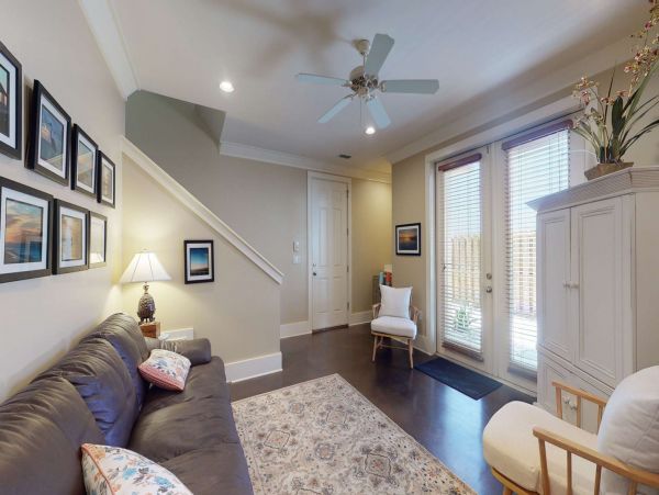 Miramar Vacation Home Four Bedroom Walk to Beach