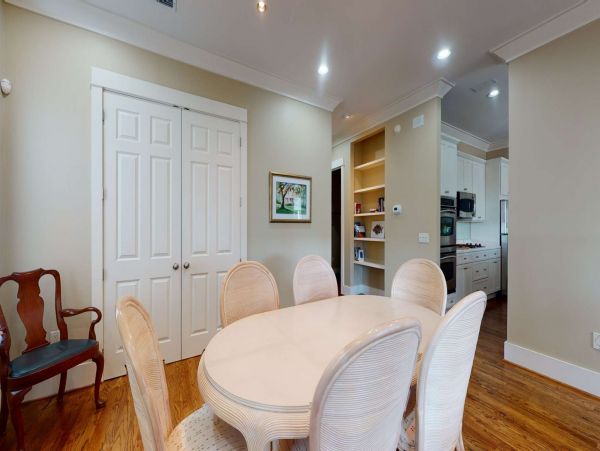 Miramar Vacation Home Four Bedroom Walk to Beach