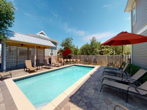 Miramar Vacation Home Four Bedroom Walk to Beach