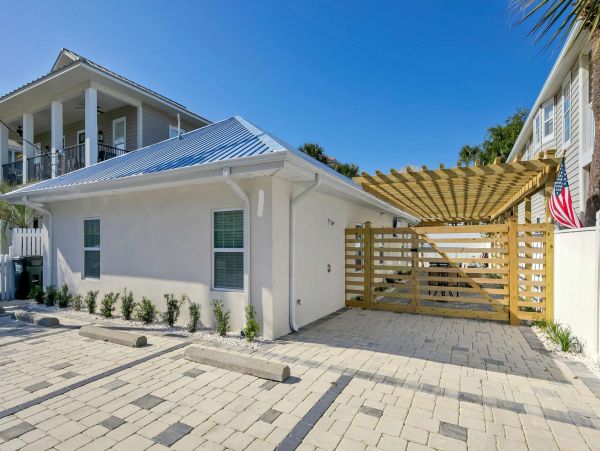 Miramar Beach Vacation Home Five Bedroom Walk to Beach