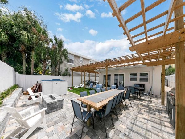 Miramar Beach Vacation Home Five Bedroom Walk to Beach