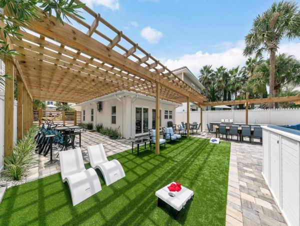 Miramar Beach Vacation Home Five Bedroom Walk to Beach