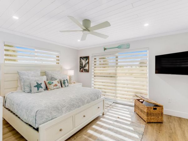 Canal-Front Home with 4 Bedrooms in Islamorada