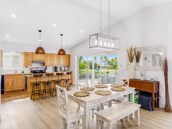 Canal-Front Home with 4 Bedrooms in Islamorada
