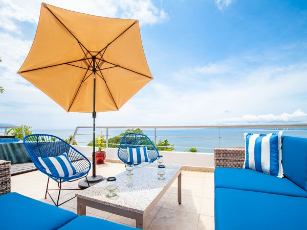 Puerto Vallarta 2 Bed/2.5 Bath Oasis with Pool & Spectacular Bay Views