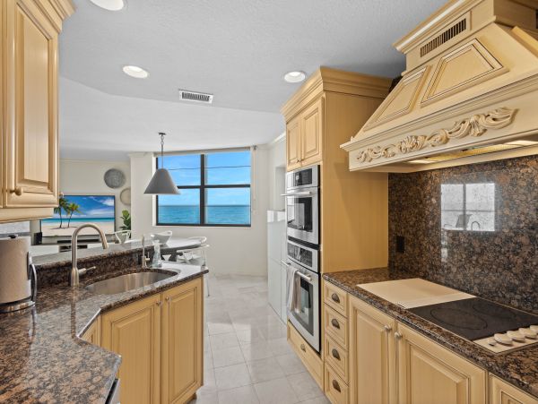 Longboat Key Condo with Great Views of The Gulf of Mexico