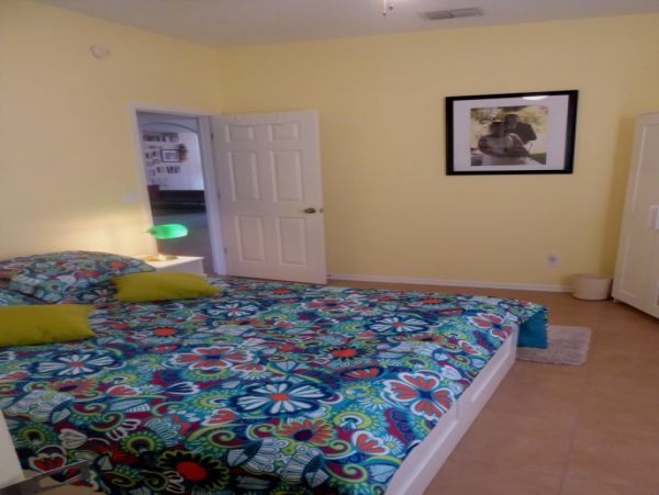Pool Home Only 2 Miles to Siesta Key Beaches