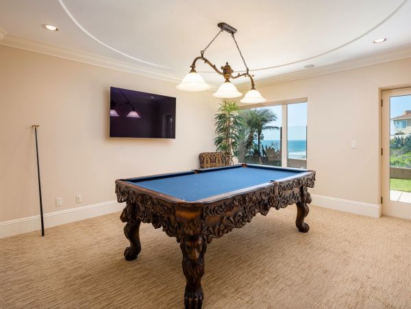 Ocean View Six Bedroom Rental Home in Pacific Beach