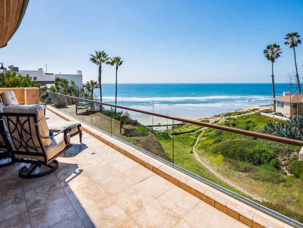 Ocean View Six Bedroom Rental Home in Pacific Beach