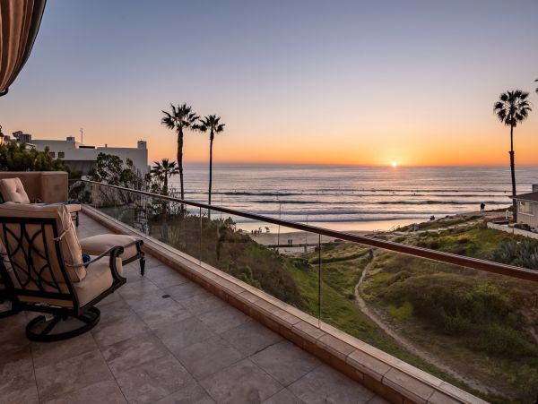 Ocean View Six Bedroom Rental Home in Pacific Beach