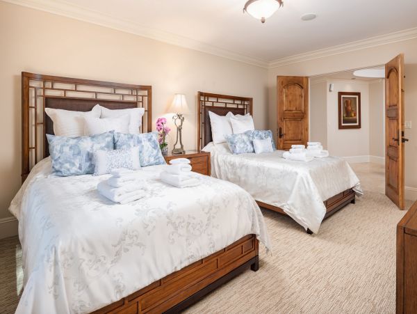 Ocean View Six Bedroom Rental Home in Pacific Beach