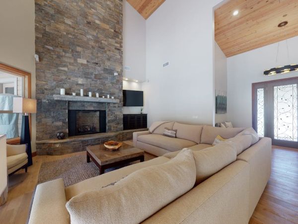 Flagstaff Vacation Rental - Luxury Golf Course Estate