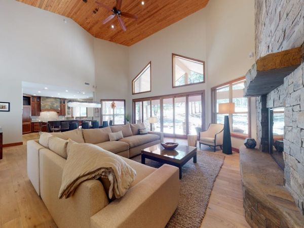 Flagstaff Vacation Rental - Luxury Golf Course Estate