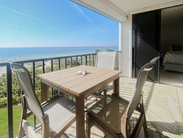 Gulf View 2nd Floor Beachfront Rental