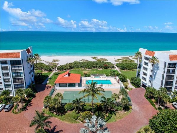 Gulf View 2nd Floor Beachfront Rental