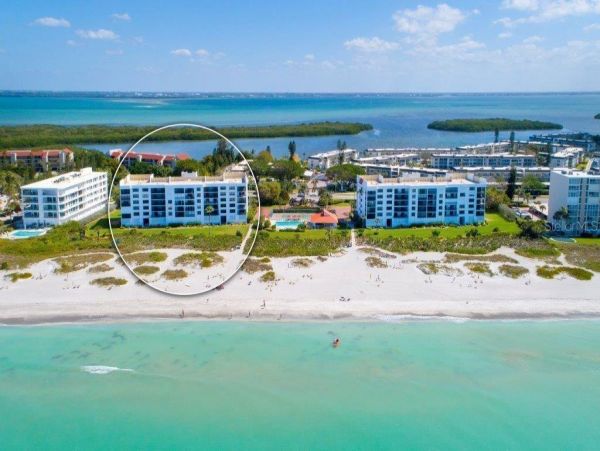 Gulf View 2nd Floor Beachfront Rental
