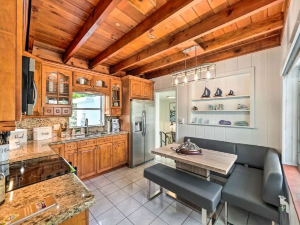 Canal Front Four Bedroom Vacation Home in Key Largo with Dock