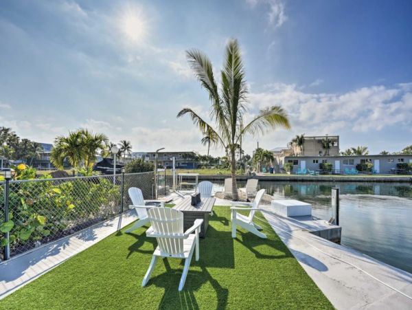 Canal Front Four Bedroom Vacation Home in Key Largo with Dock