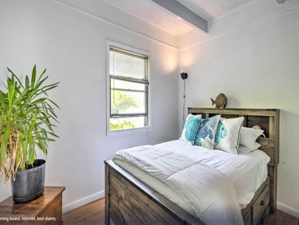 Wading River Vacation Home Three Bedroom On Beach