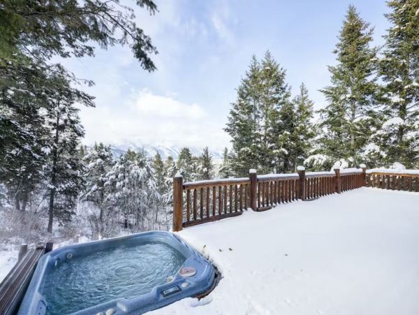 4 Bedroom + Loft Vacation Home in Jackson with Hot Tub