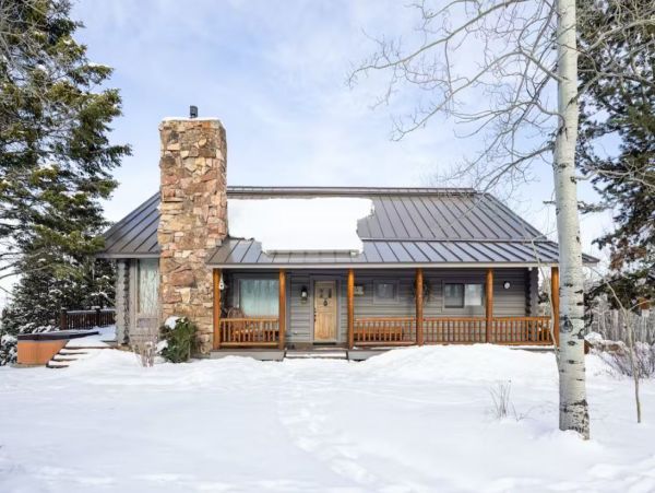 4 Bedroom + Loft Vacation Home in Jackson with Hot Tub