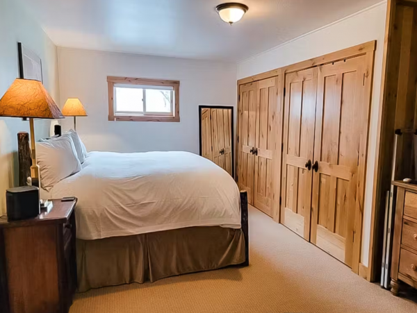 4 Bedroom + Loft Vacation Home in Jackson with Hot Tub