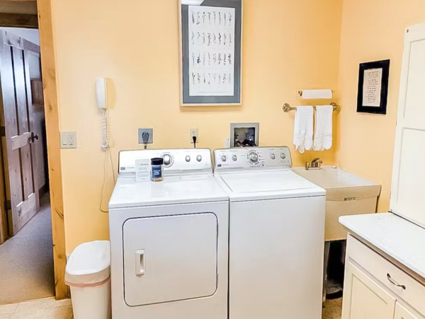 4 Bedroom + Loft Vacation Home in Jackson with Hot Tub