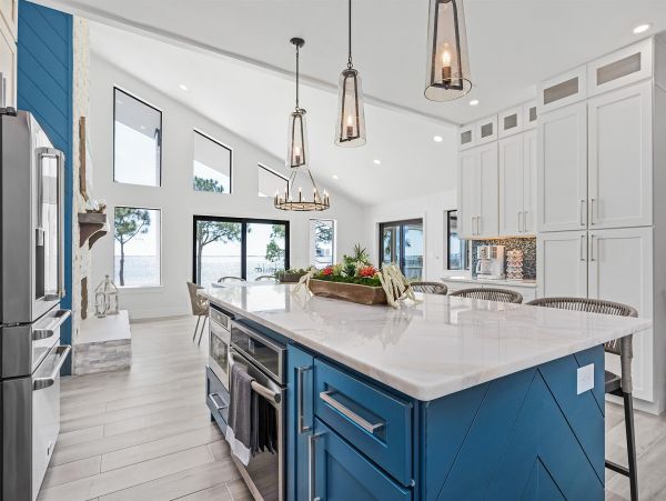 Navarre Beach Waterfront Luxury Vacation Home with Private Beach