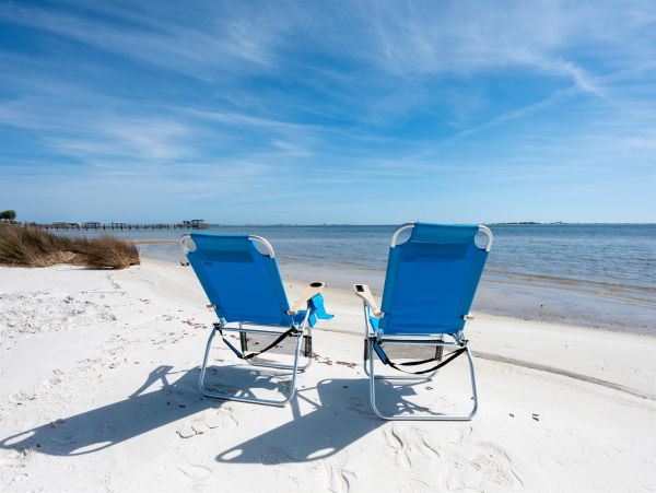 Navarre Beach Waterfront Luxury Vacation Home with Private Beach