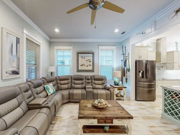 Navarre Vacation Home Five Bedroom Steps from Beach