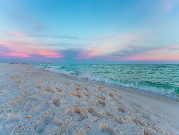 Navarre Vacation Home Five Bedroom Steps from Beach