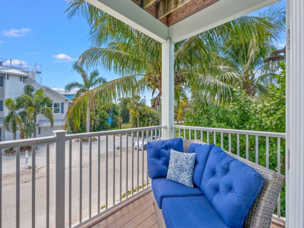 Lovely 4 Bedroom Home in Holmes Beach