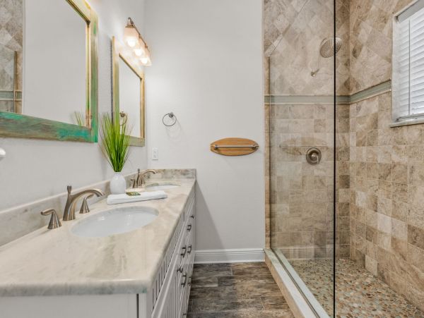 Lovely 4 Bedroom Home in Holmes Beach