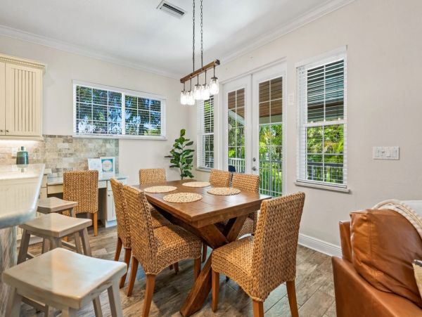 Lovely 4 Bedroom Home in Holmes Beach