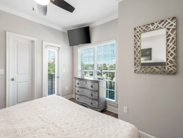 Beautiful Four Bedroom Vacation Home in Miramar Beach Sleeps 12 Guests